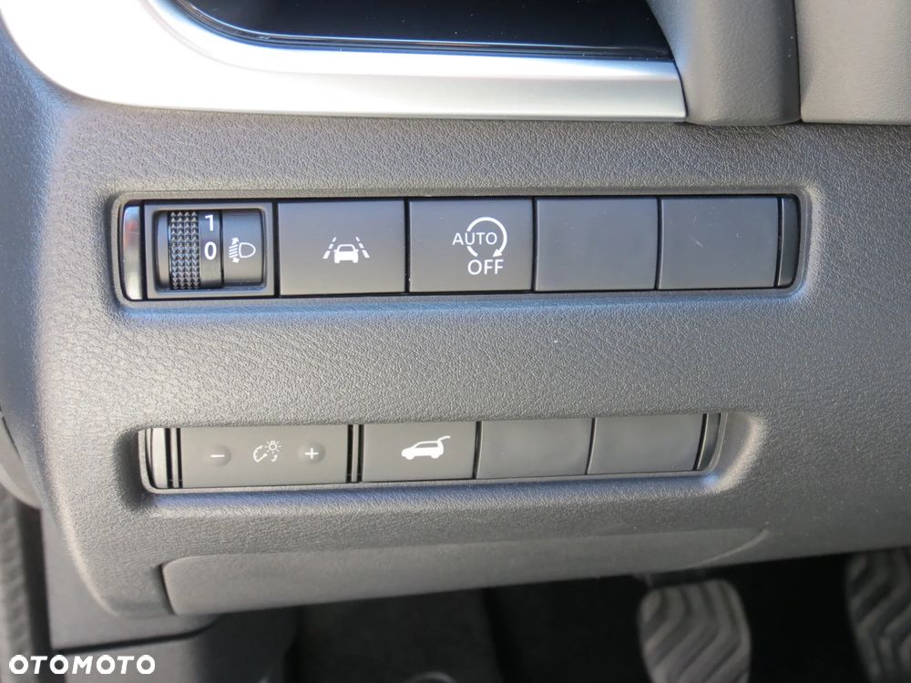 Nissan Qashqai 1.3 DIG-T N-Style - 29