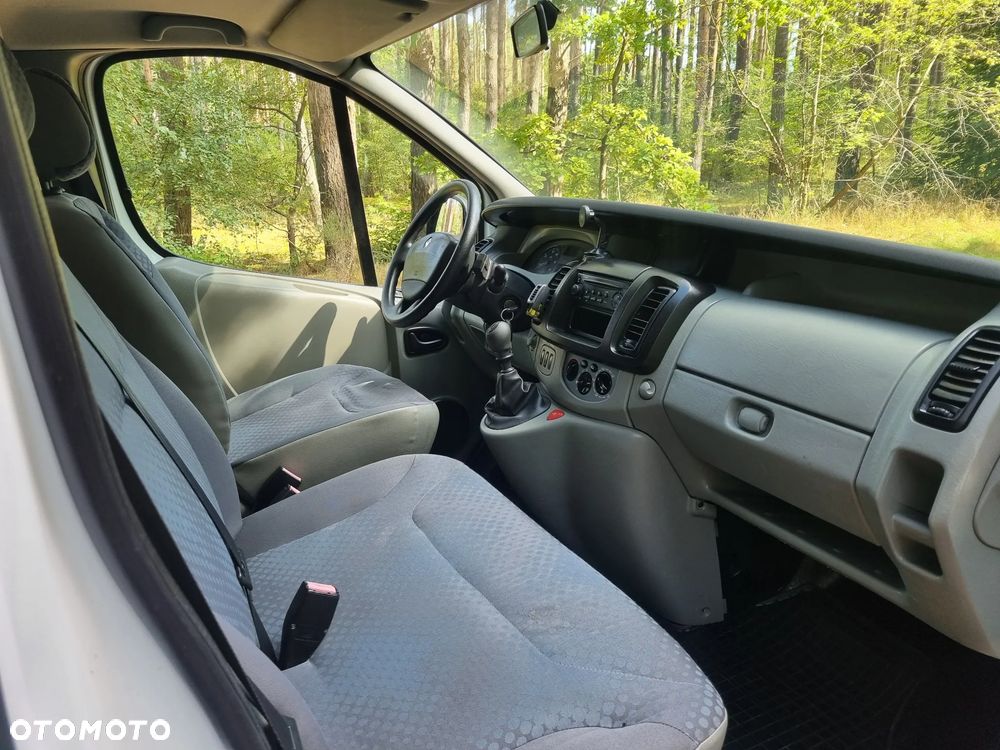 Renault Trafic - 10
