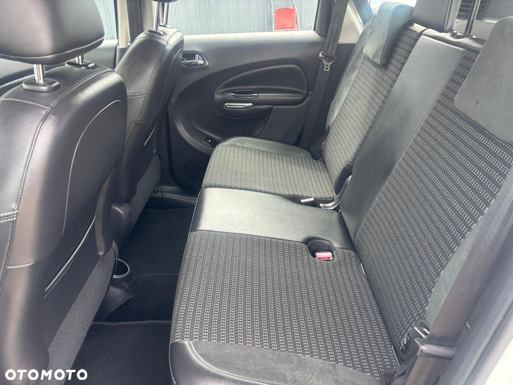 Citroën C3 Picasso 1.4i Exclusive - 25