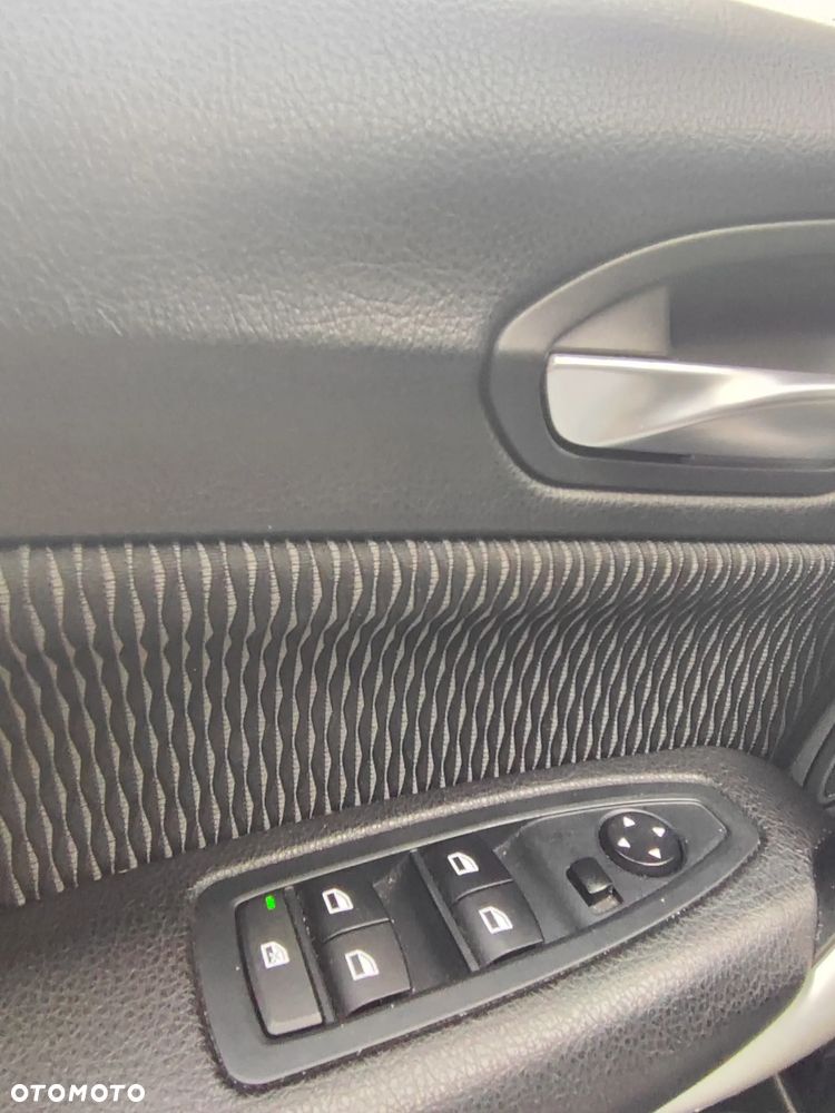 BMW Seria 1 116d - 16