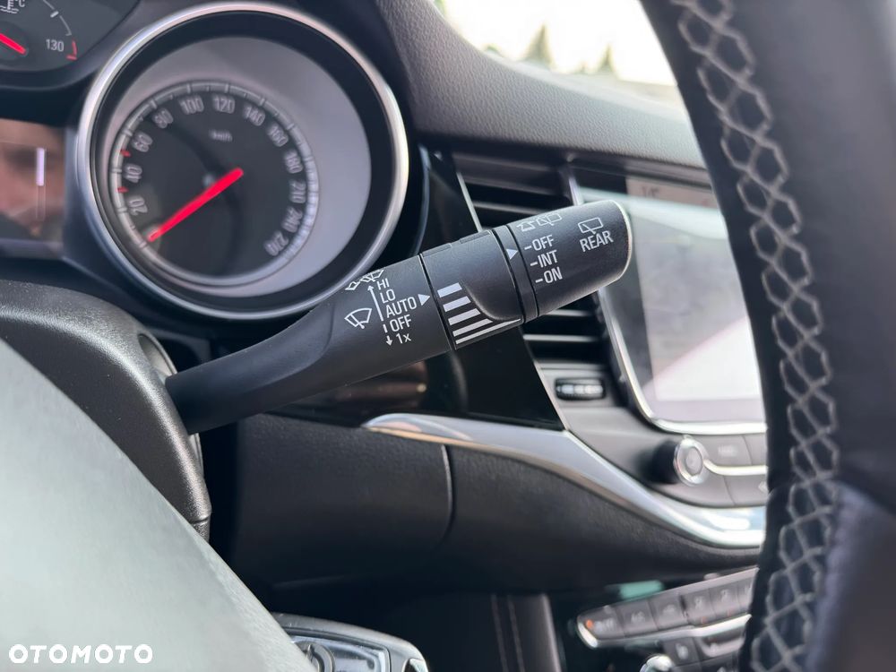 Opel Astra 1.4 Turbo Start/Stop Dynamic - 17