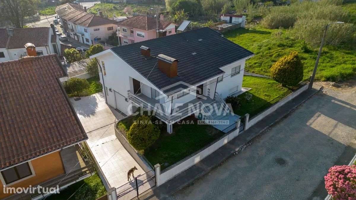 Moradia T3 C/ amplo terreno - Grande imagem: 2/33