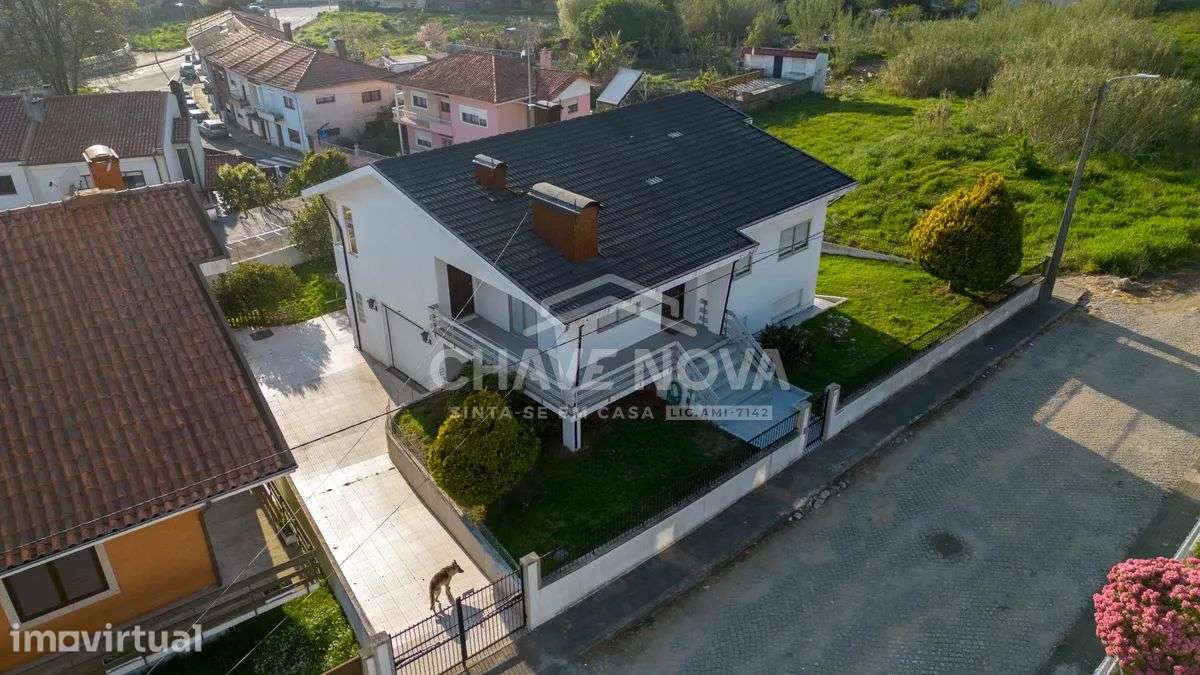 Moradia T3 C/ amplo terreno - Grande imagem: 2/33