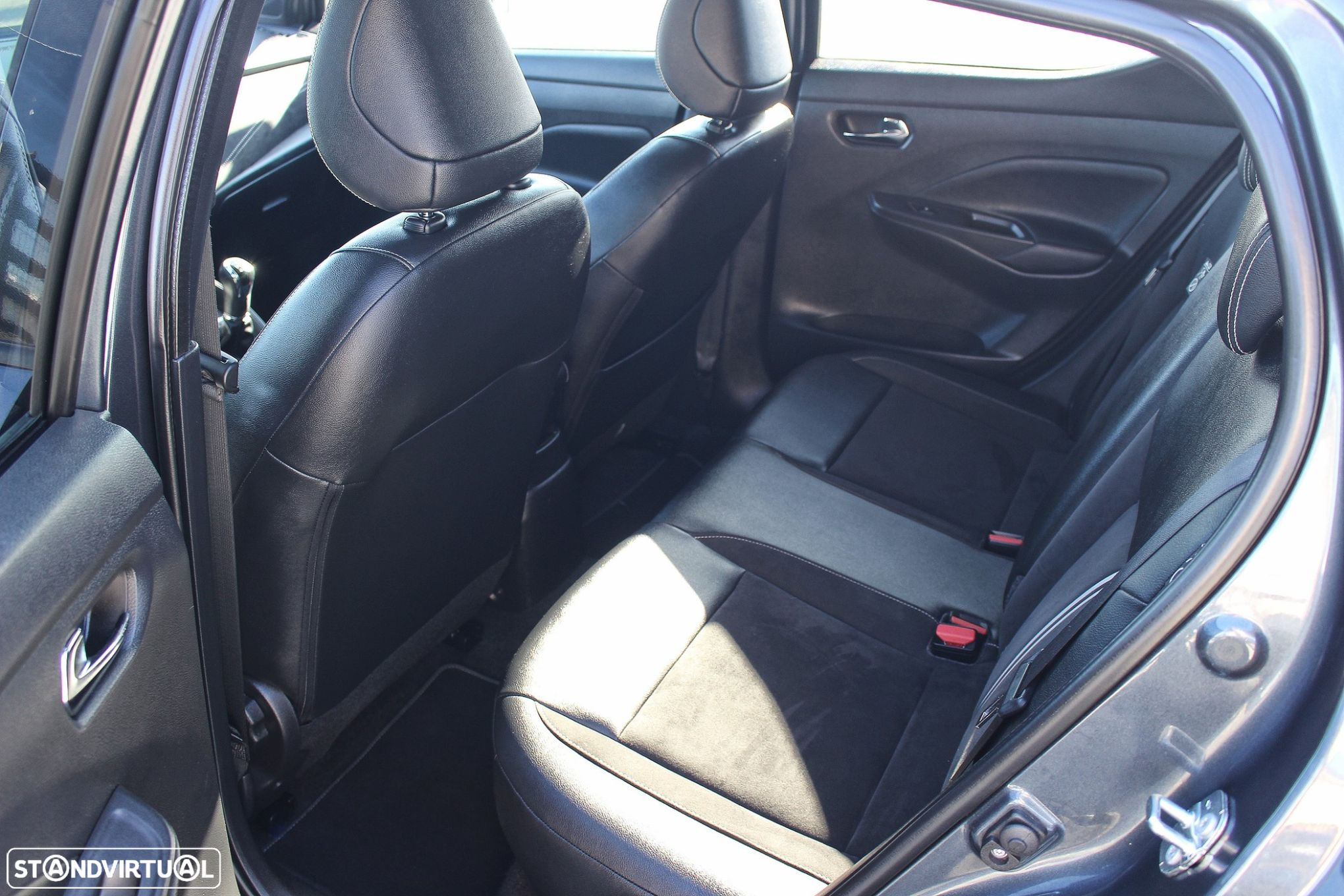Nissan Micra 1.0 IG-T N-Sport - 34