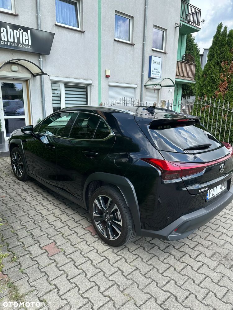 Lexus UX - 8