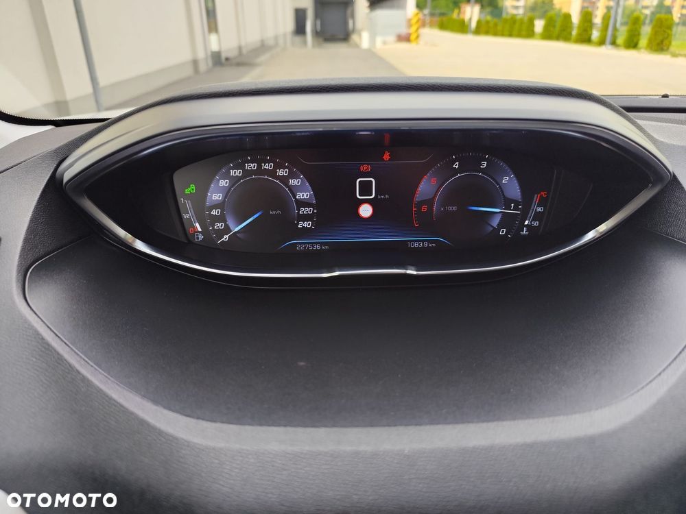 Peugeot 3008 - 25