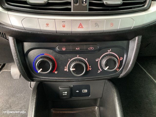Fiat Tipo 1.3 M-Jet Street — fotografia 22