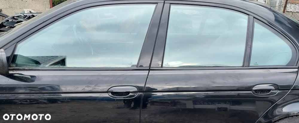 BMW 5 e39 lift SZYBA LEWY TYŁ TRÓJKĄT PODWÓJNA ATERMICZNA   RAF-AUTO CZĘŚCI BMW - 1