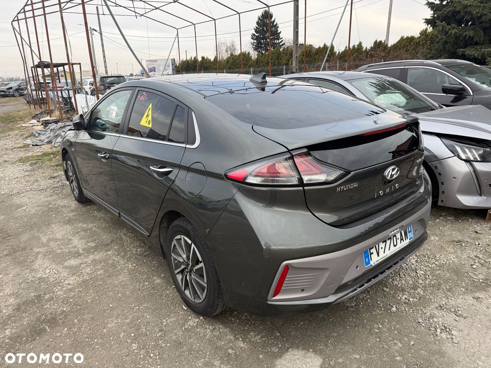 Hyundai IONIQ - 2