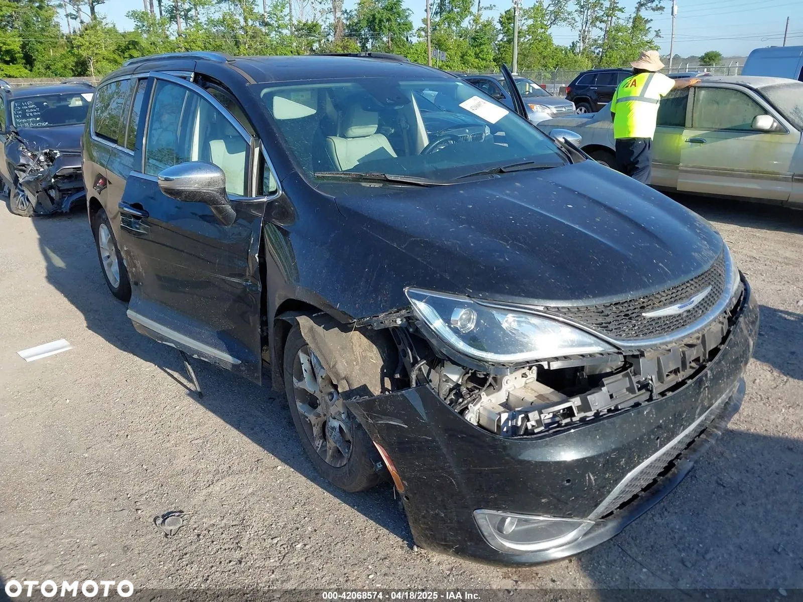 Chrysler Pacifica - 5