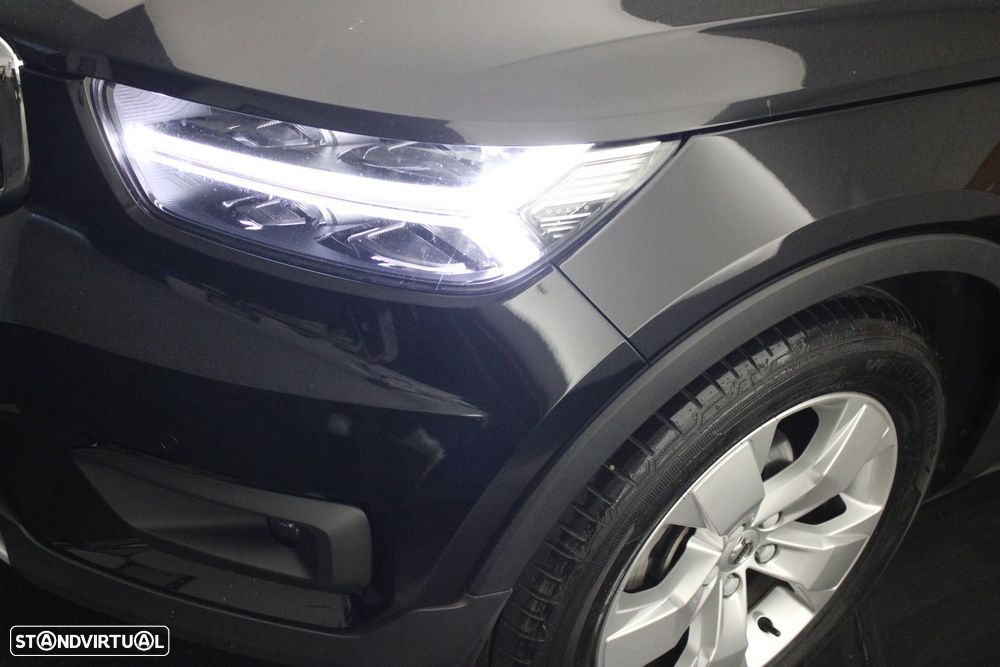 Volvo XC 40 2.0 D3 Momentum Plus Geartronic — fotografia 35