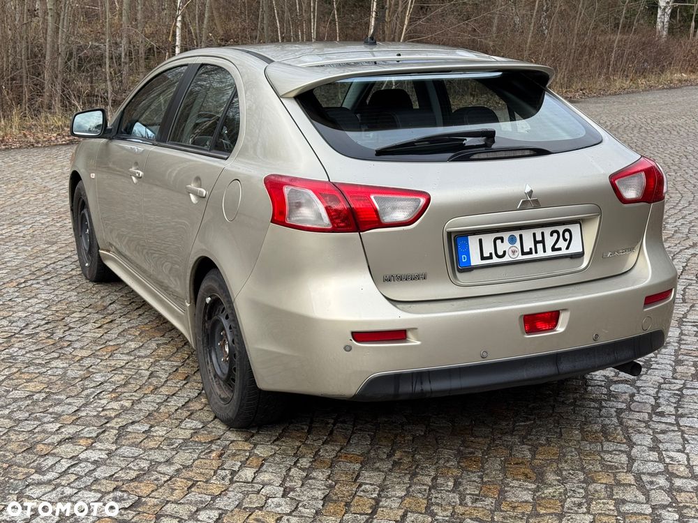 Mitsubishi Lancer 1.8 Invite - 10