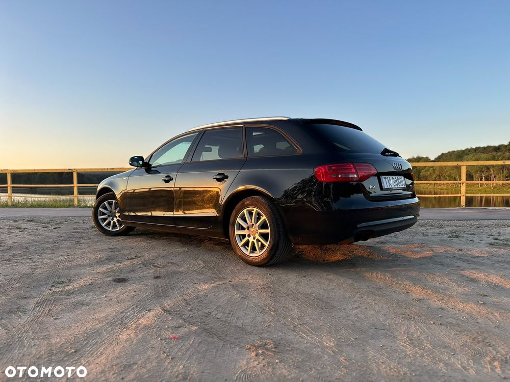 Audi A4 Avant 2.0 TDI - 10