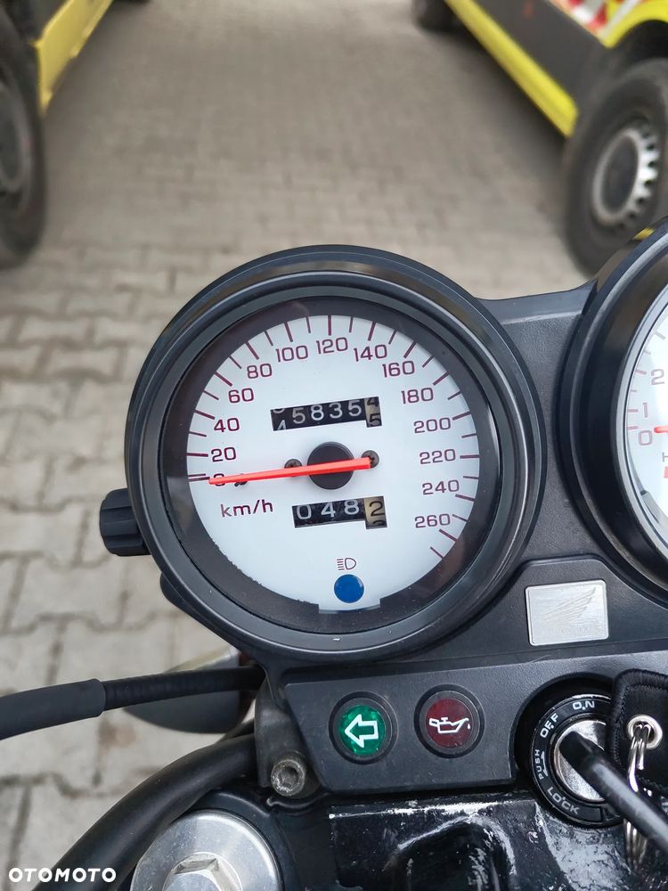 Honda Hornet - 7
