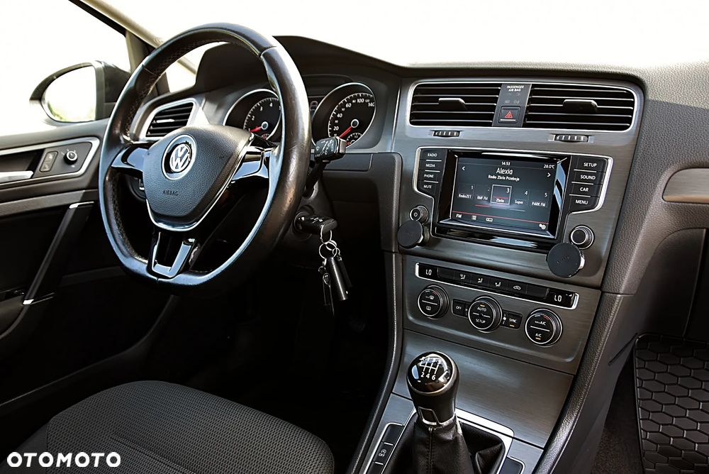 Volkswagen Golf 1.4 TSI BMT Comfortline - 30