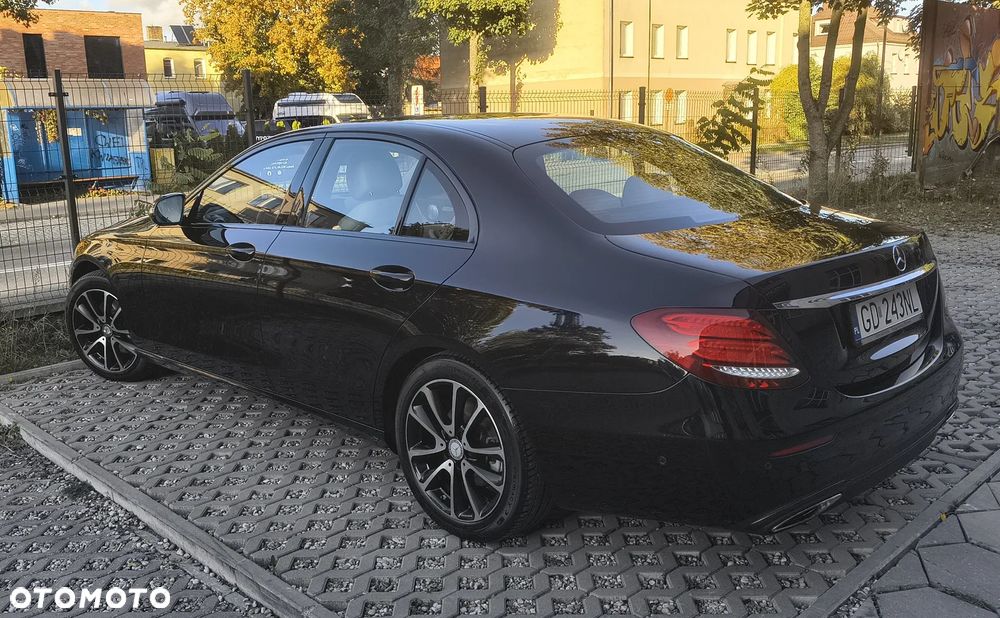 Mercedes-Benz Klasa E 200 9G-TRONIC - 3