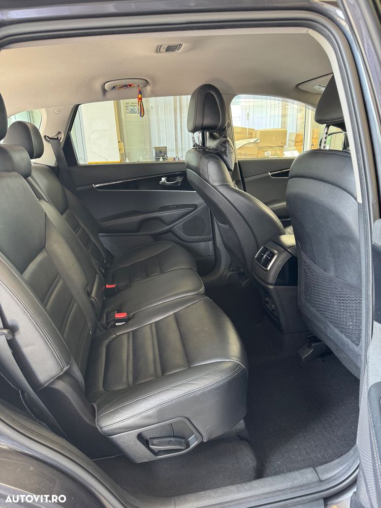 Kia Sorento 2.2 DSL 6AT 4x4 Cosmo - 14