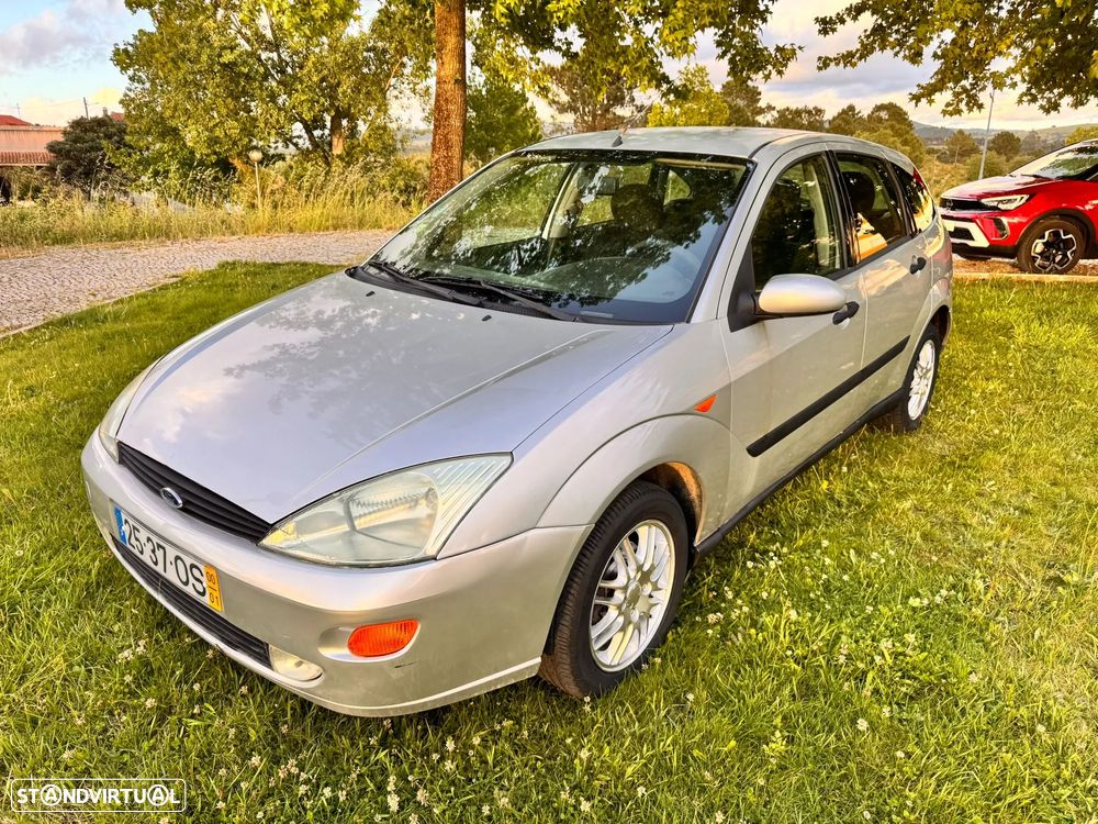 Ford Focus 1.4 Ambiente - 1