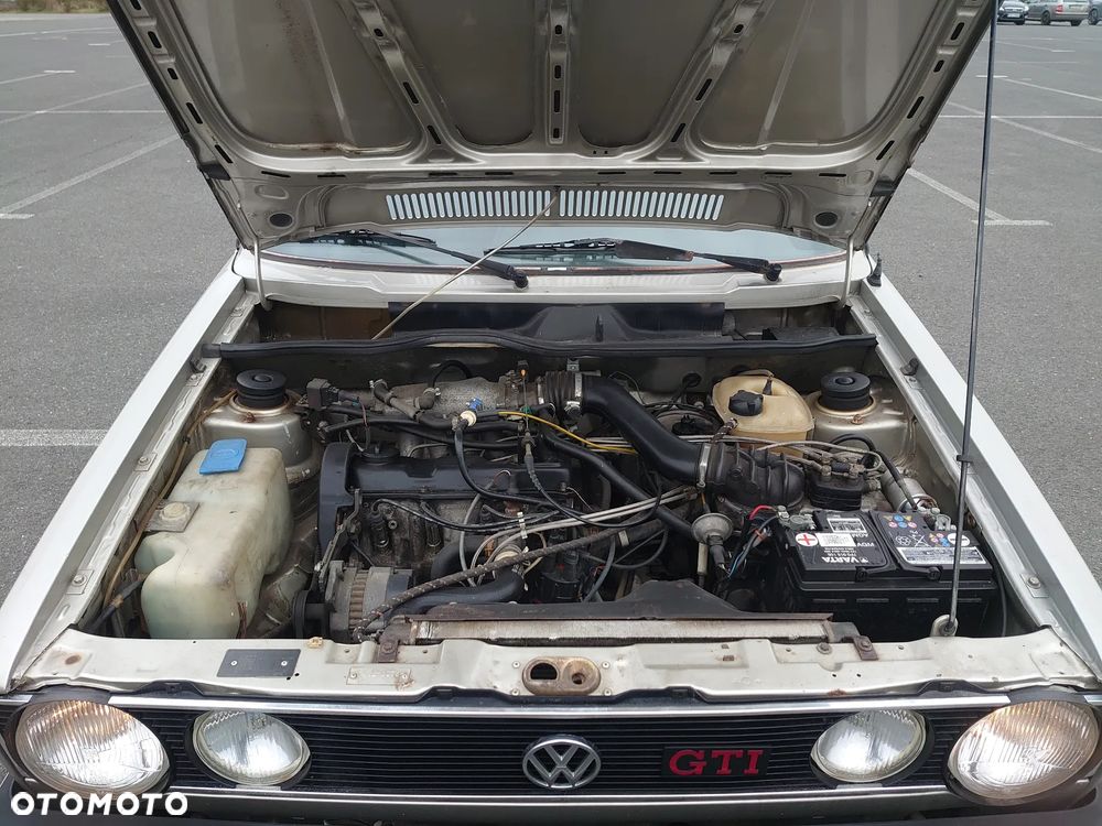 Volkswagen Golf 1.8 GTI - 16