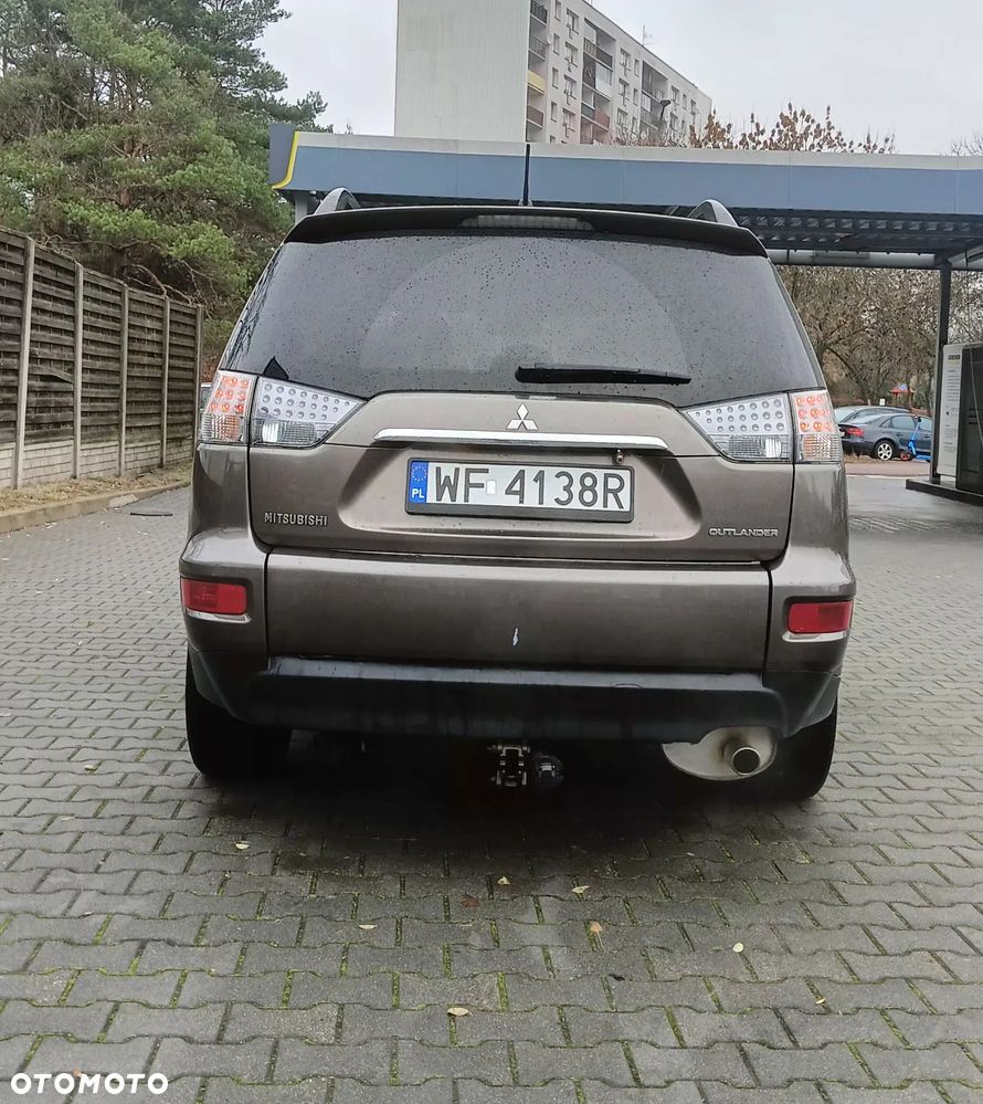 Mitsubishi Outlander 2.0 2WD CVT Invite - 6