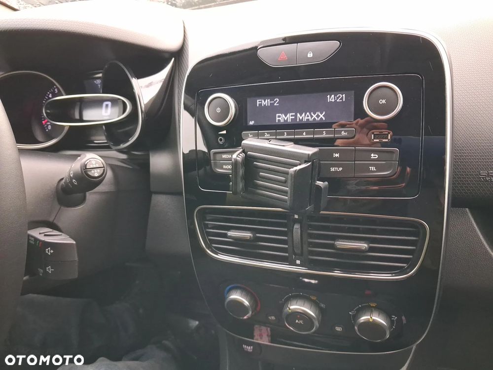 Renault Clio 1.2 16V Life - 21