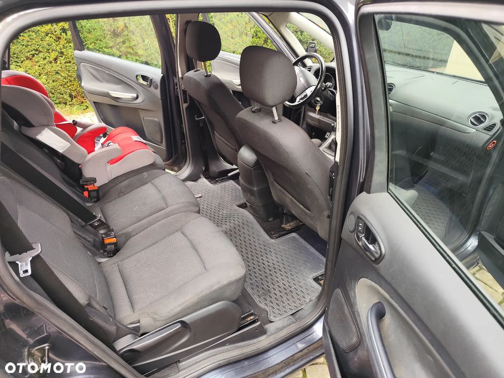 Ford S-Max 2.5 Titanium - 8