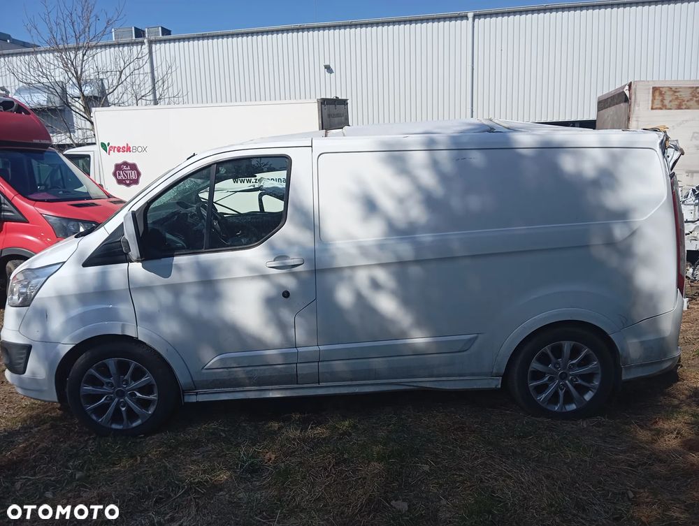 Ford Custom sport - 15