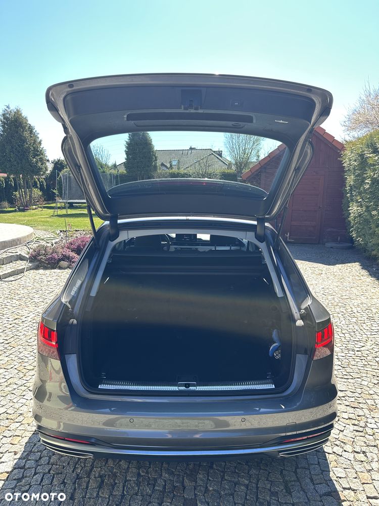 Audi A4 Avant 40 TFSI S tronic - 13