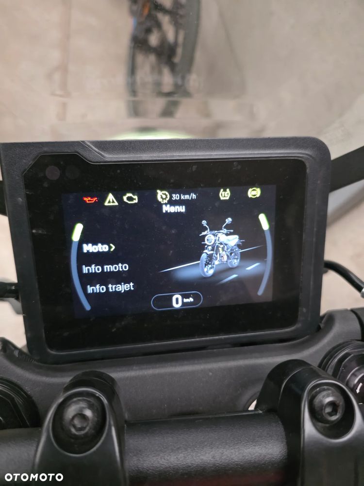 Husqvarna Vitpilen - 13