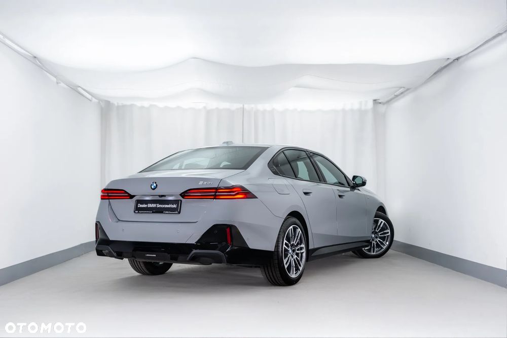 BMW Seria 5 - 17