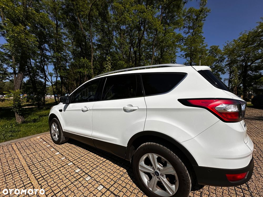 Ford Kuga 1.5 EcoBoost 2x4 Titanium - 6