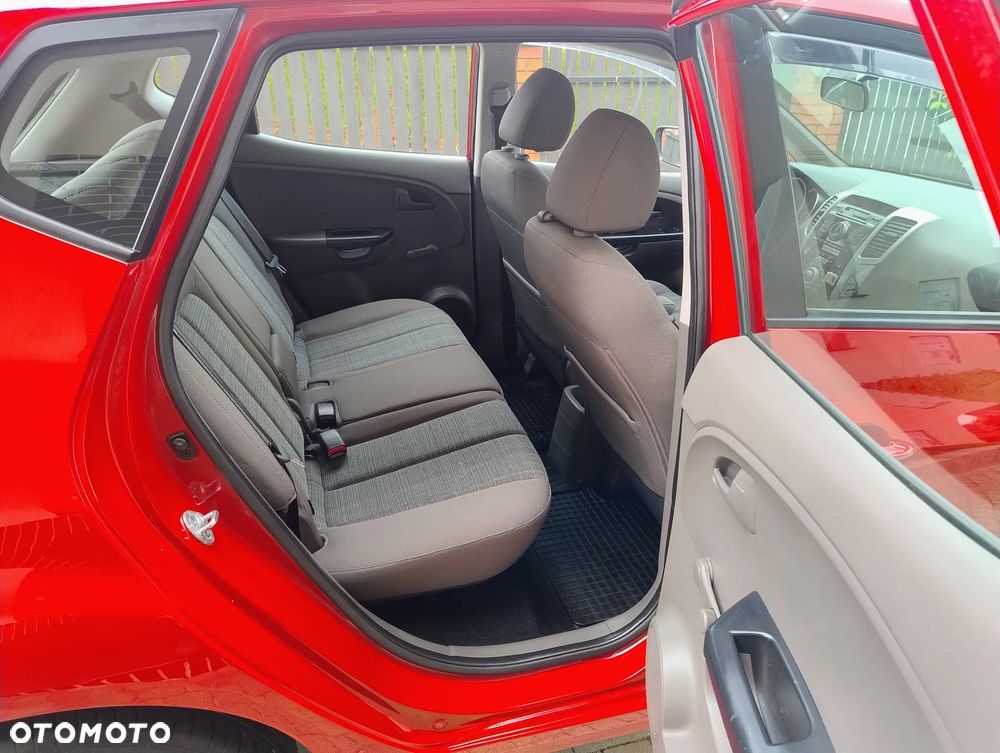 Kia Venga - 14