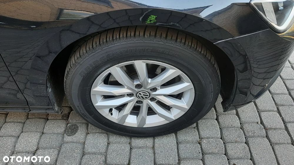 Volkswagen Passat 1.6 TDI SCR DSG Business - 14