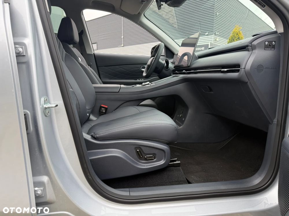 Geely Starray EM-i 1.5 PHEV Pro - 11