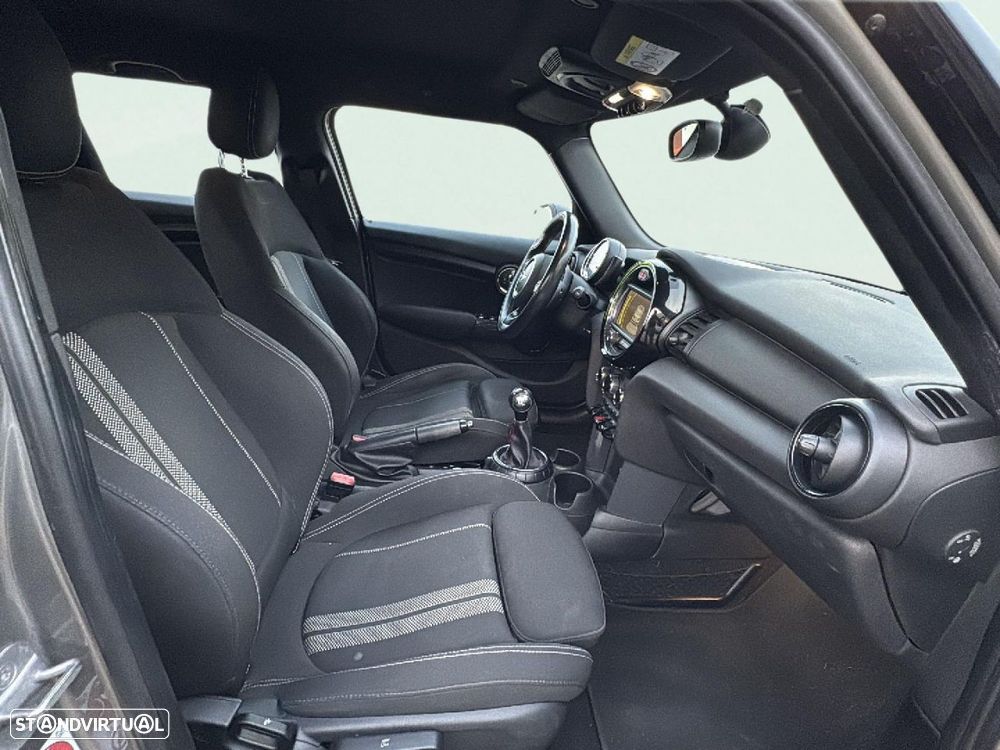 MINI 5 Portas One D - 18