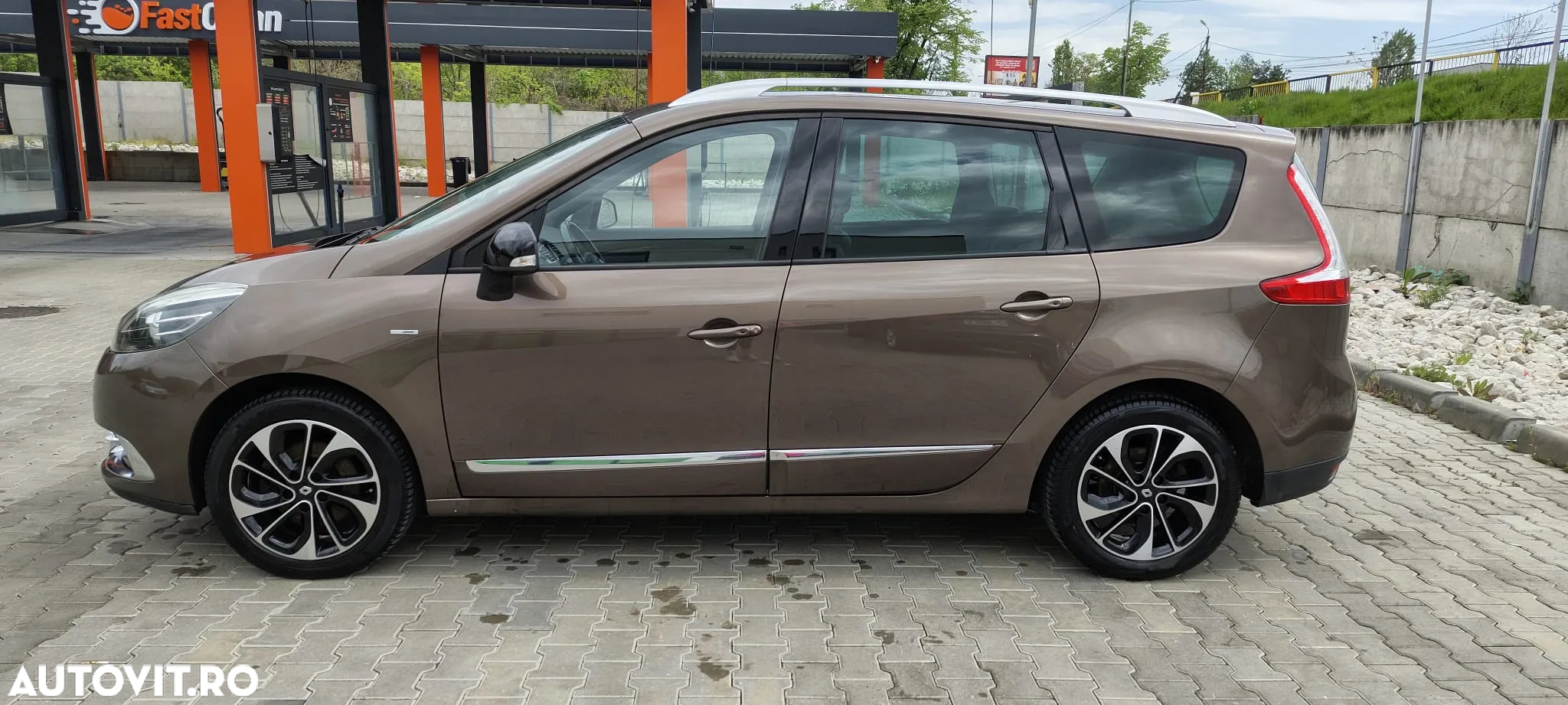 Renault Scenic ENERGY TCe 130 BOSE EDITION - 7