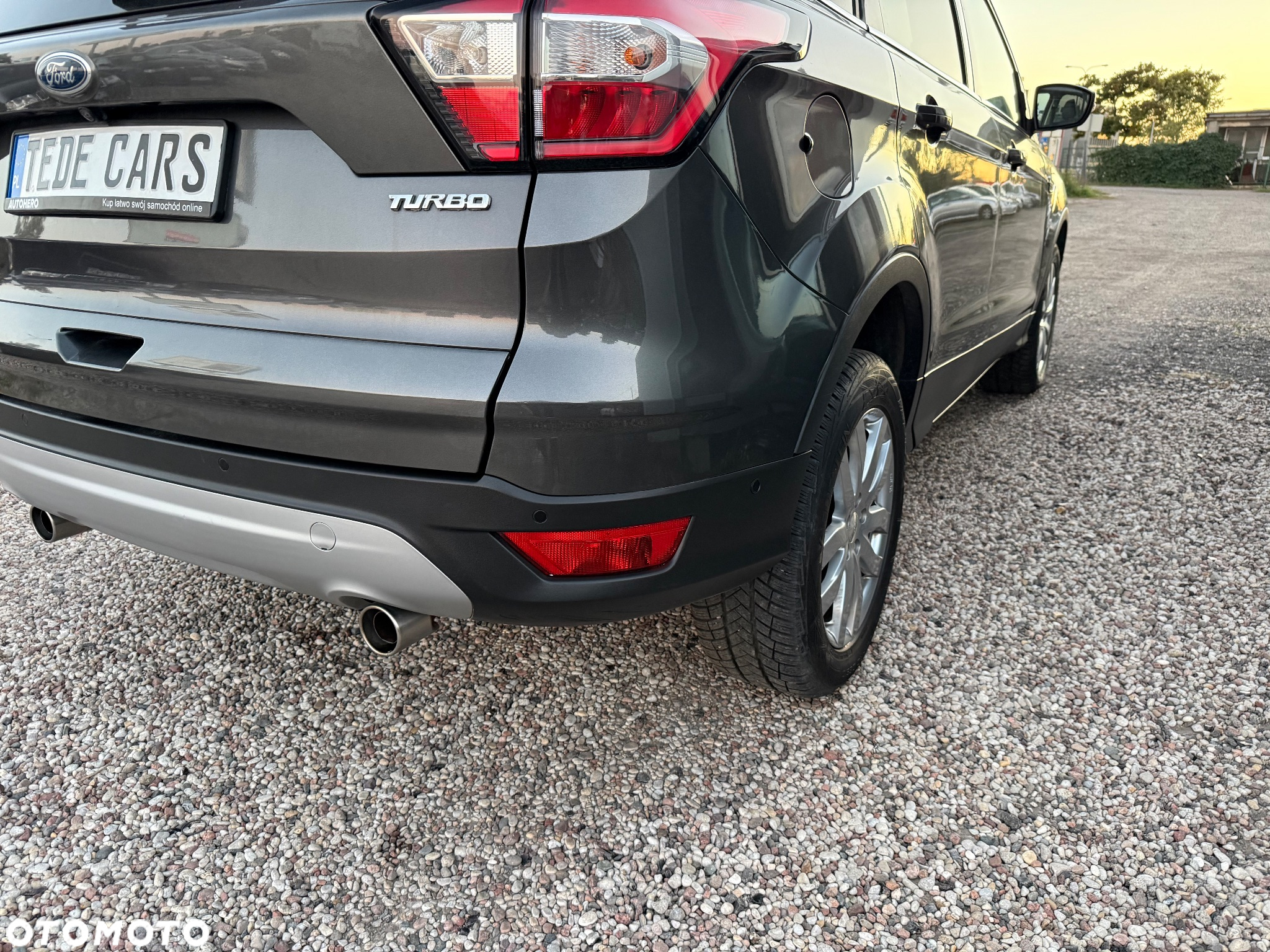 Ford Kuga 1.5 EcoBoost 2x4 Titanium - 11
