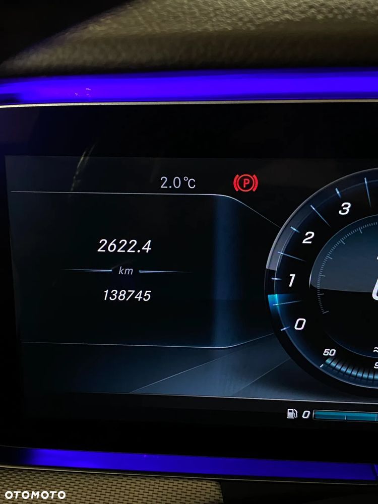 Mercedes-Benz Klasa E 200 4-Matic 9G-TRONIC - 18