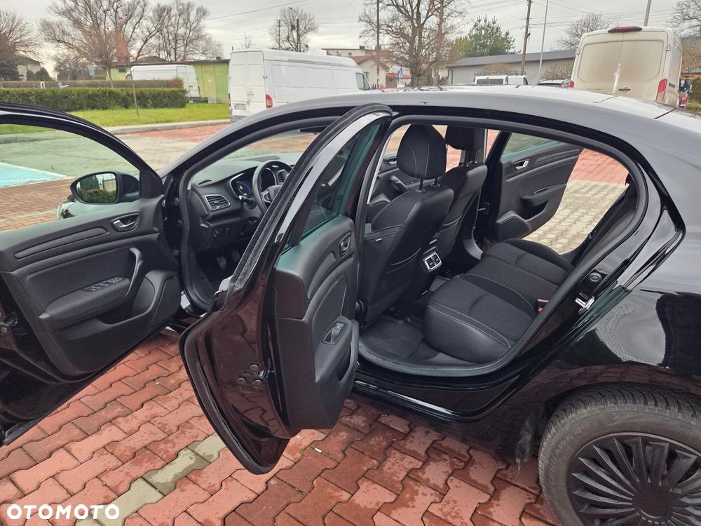 Renault Megane 1.5 Blue dCi Intens - 29