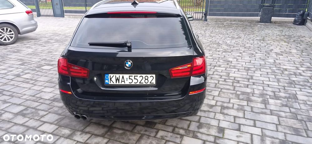 BMW Seria 5 525d xDrive - 4