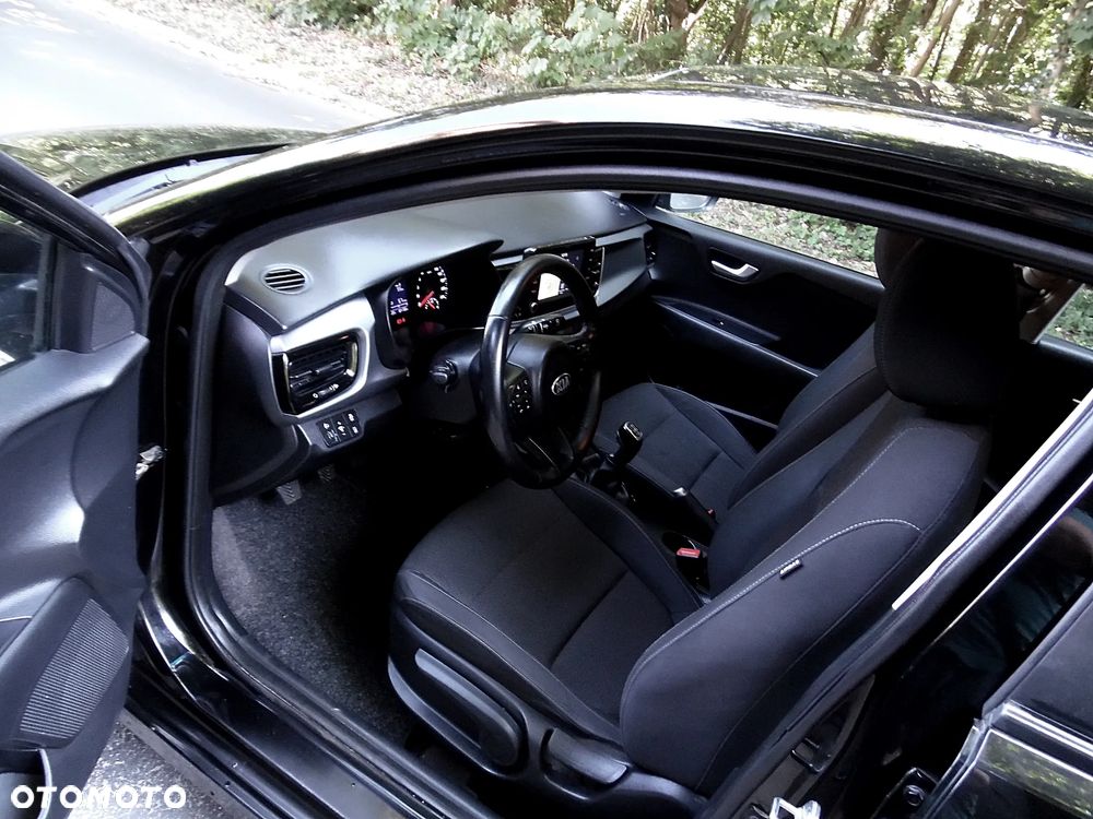 Kia Rio - 24