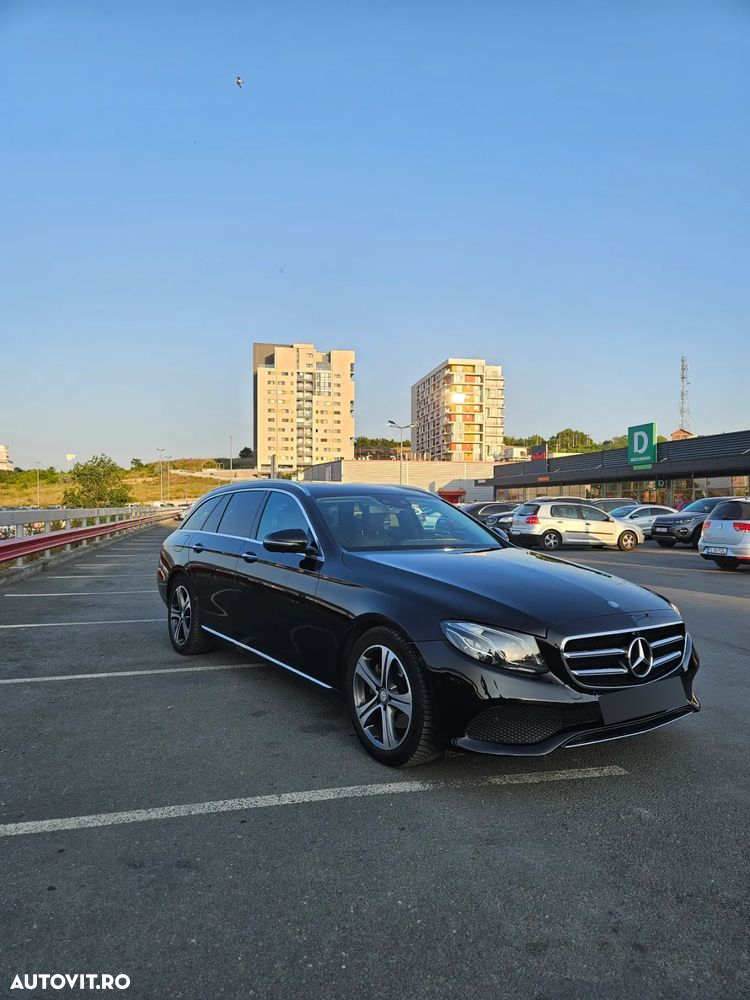 Mercedes-Benz E 220 d T 9G-TRONIC - 4