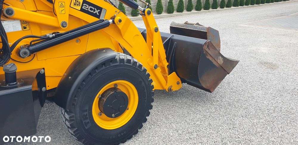 JCB 2CX tylko 2835mtg! z ROTOTILT / 3 łyżki /widły/centralne smarowanie/klimatyzacja / STAN IDEALNY !! - 20
