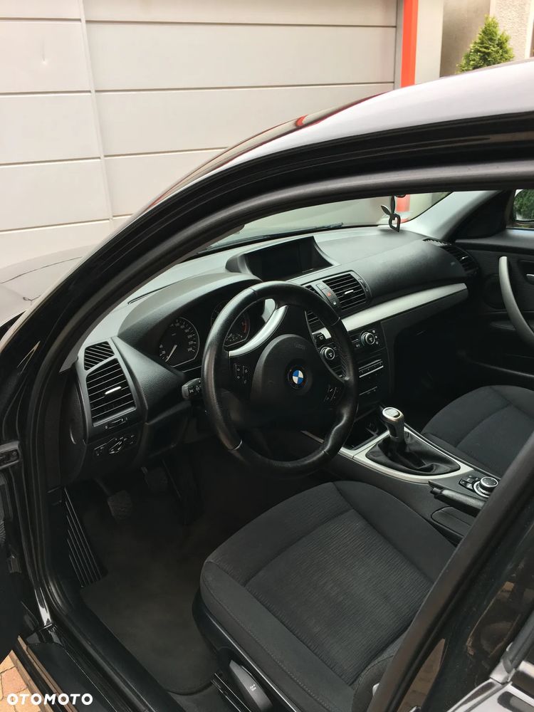 BMW Seria 1 118d - 4