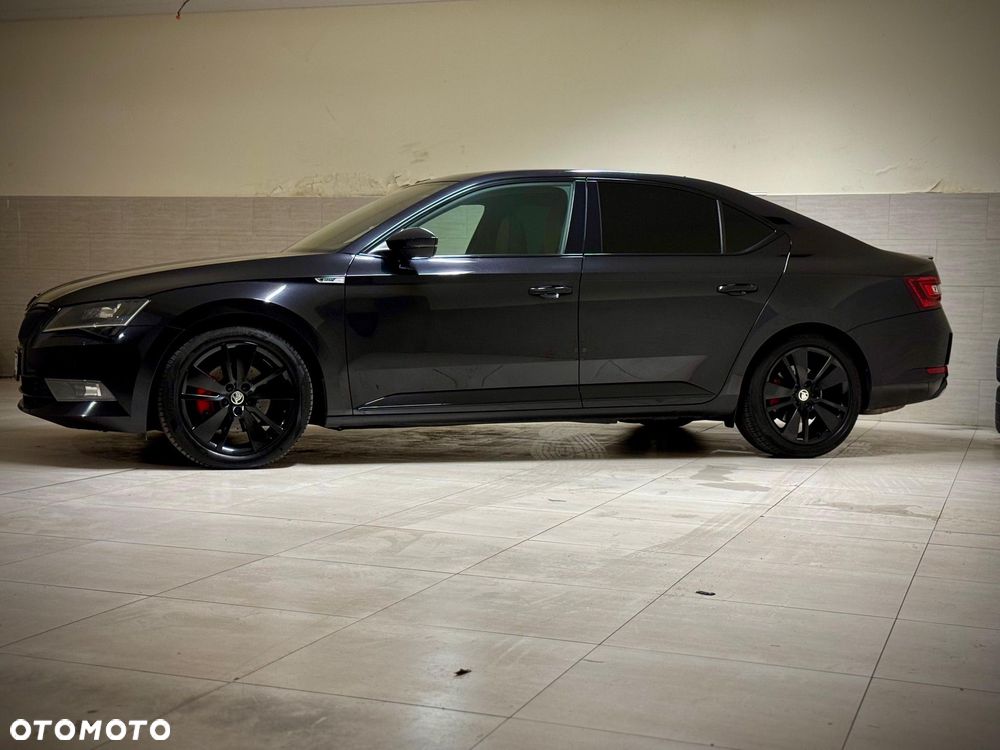 Skoda Superb 2.0 TDI 4x4 Sportline DSG - 4