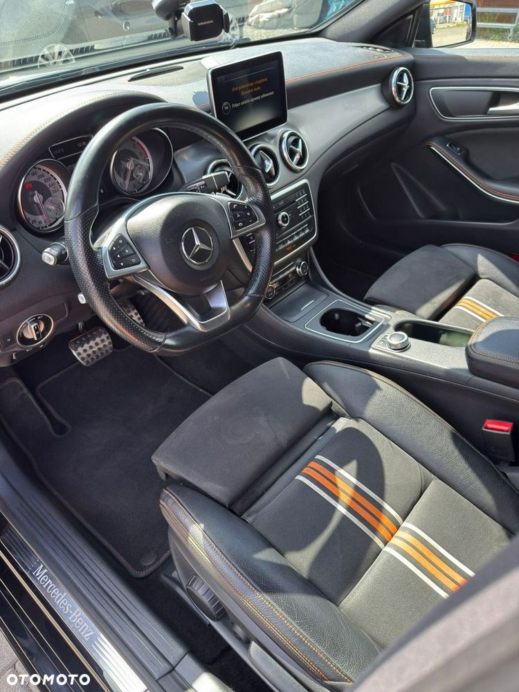 Mercedes-Benz CLA - 21