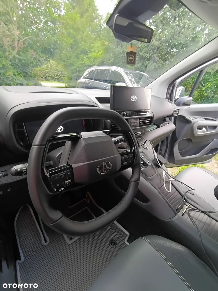 Toyota Proace City Verso Long 1.5 D-4D Family - 8