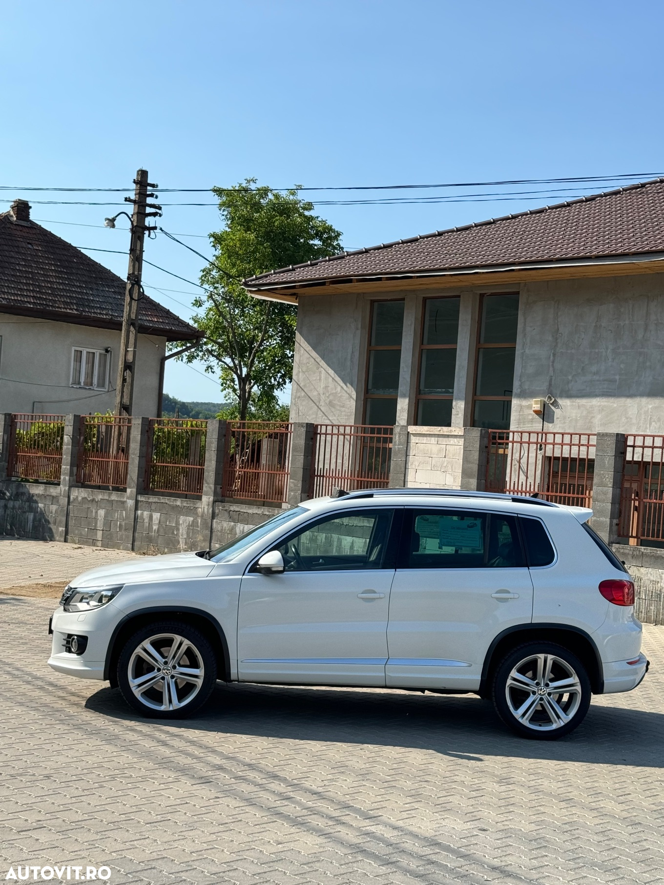 Volkswagen Tiguan 2.0 TDI 4Mot DSG Comfortline - 18