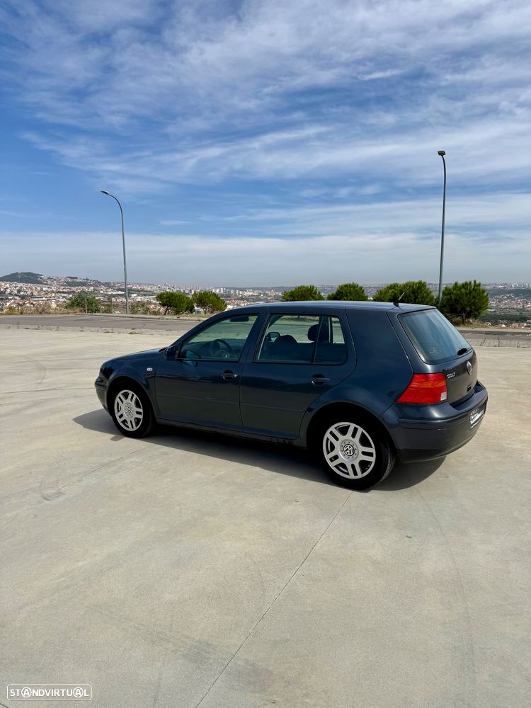 VW Golf 1.9 TDi Highline - 7