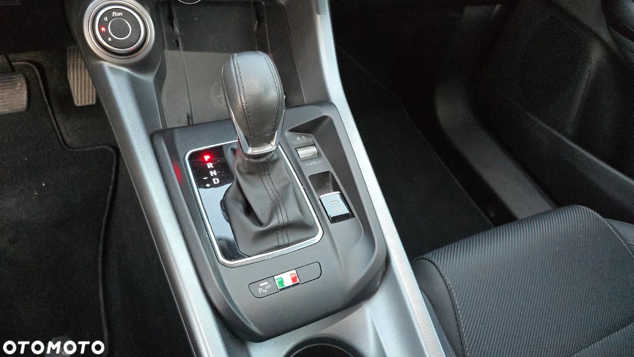 Alfa Romeo Tonale 1.5 VGT Hybrid Ti - 12